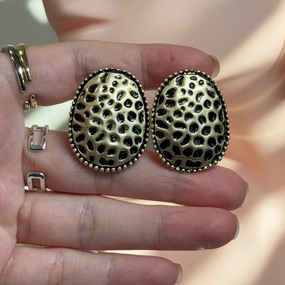 Gold and Black Leopard Pattern Earrings - Picture 5 of 6